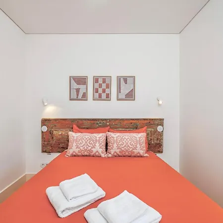 Διαμέρισμα Red Tulip Flat Bright & Colourful By Homeful Homes